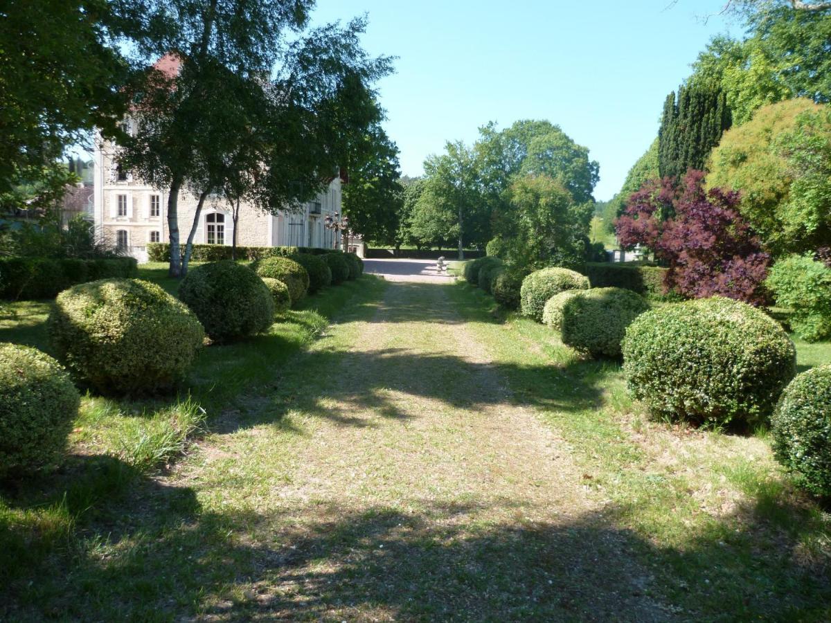 Chateau Du Mesnil Soleil , Gites Et Chambres D'Hotes Damblainville Exterior foto